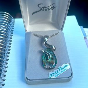 Beautiful Wild Pearle Pendant Necklace NIB